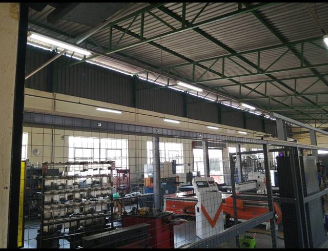 2,600M² WAREHOUSE FOR SALE IN BOLTONIA